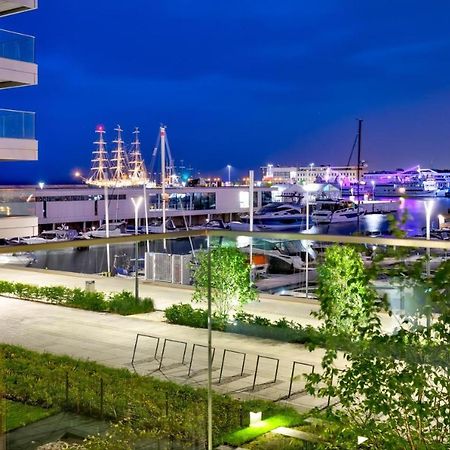 Apartament Faltom 26 Yacht Park Z Tarasem 그디니아 외부 사진