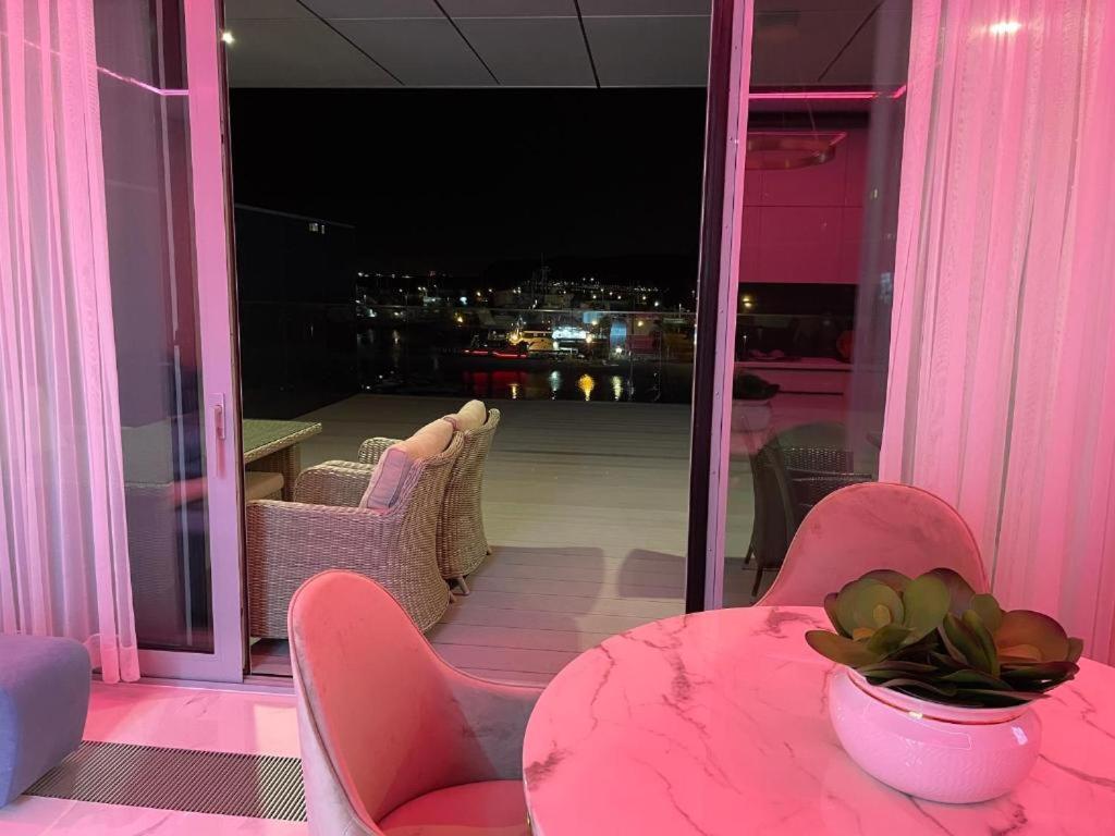 Apartament Faltom 26 Yacht Park Z Tarasem 그디니아 외부 사진